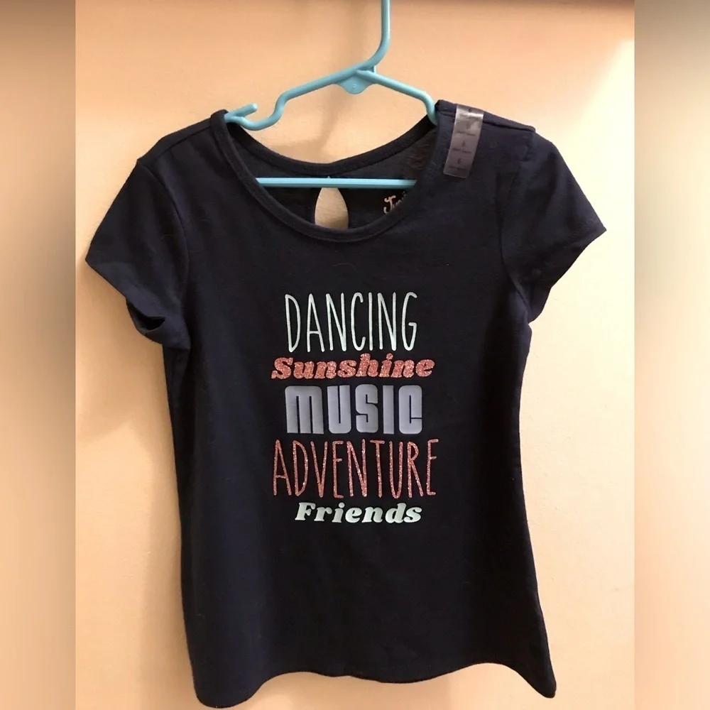 Justice girl’s blue t-shirt size 6.